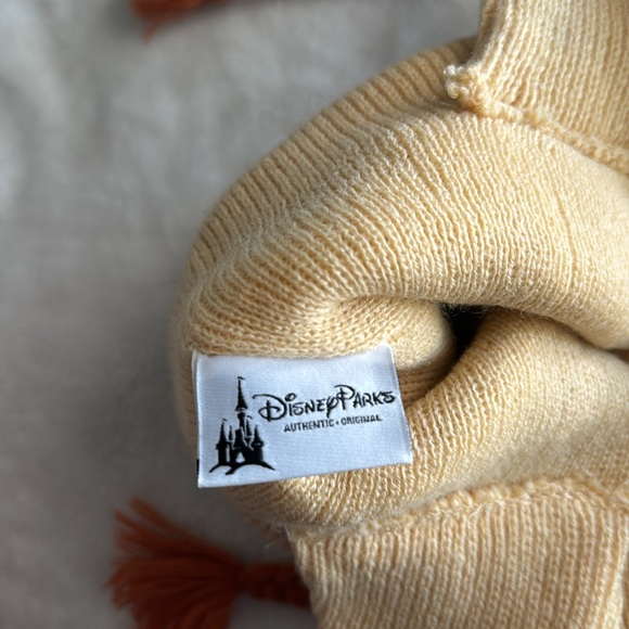 Chip n Dale beanie good condition from Disneyland - Picture 4 of 4